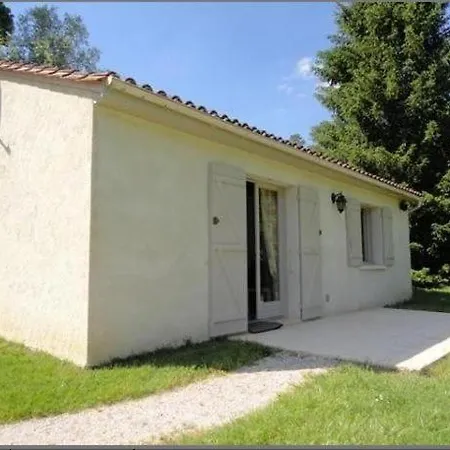 Begonia Dans Un Cadre Idyllique, Idealement Situe Holiday home Castels