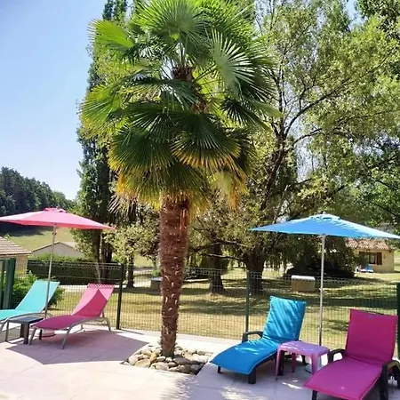 Begonia Dans Un Cadre Idyllique, Idealement Situe Holiday home Castels
